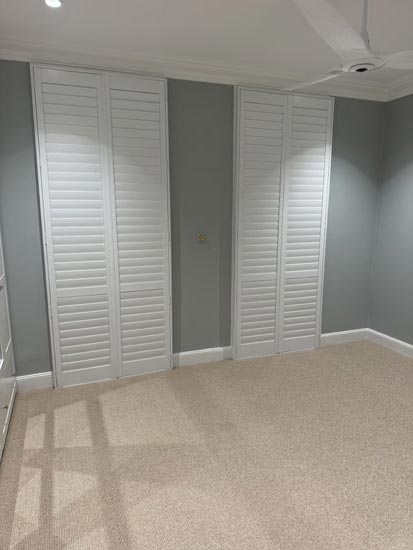 Plantation shutters installer